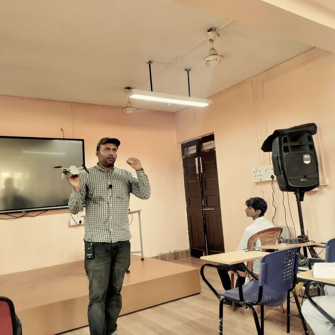 Extended indoor lecture for the drone technology