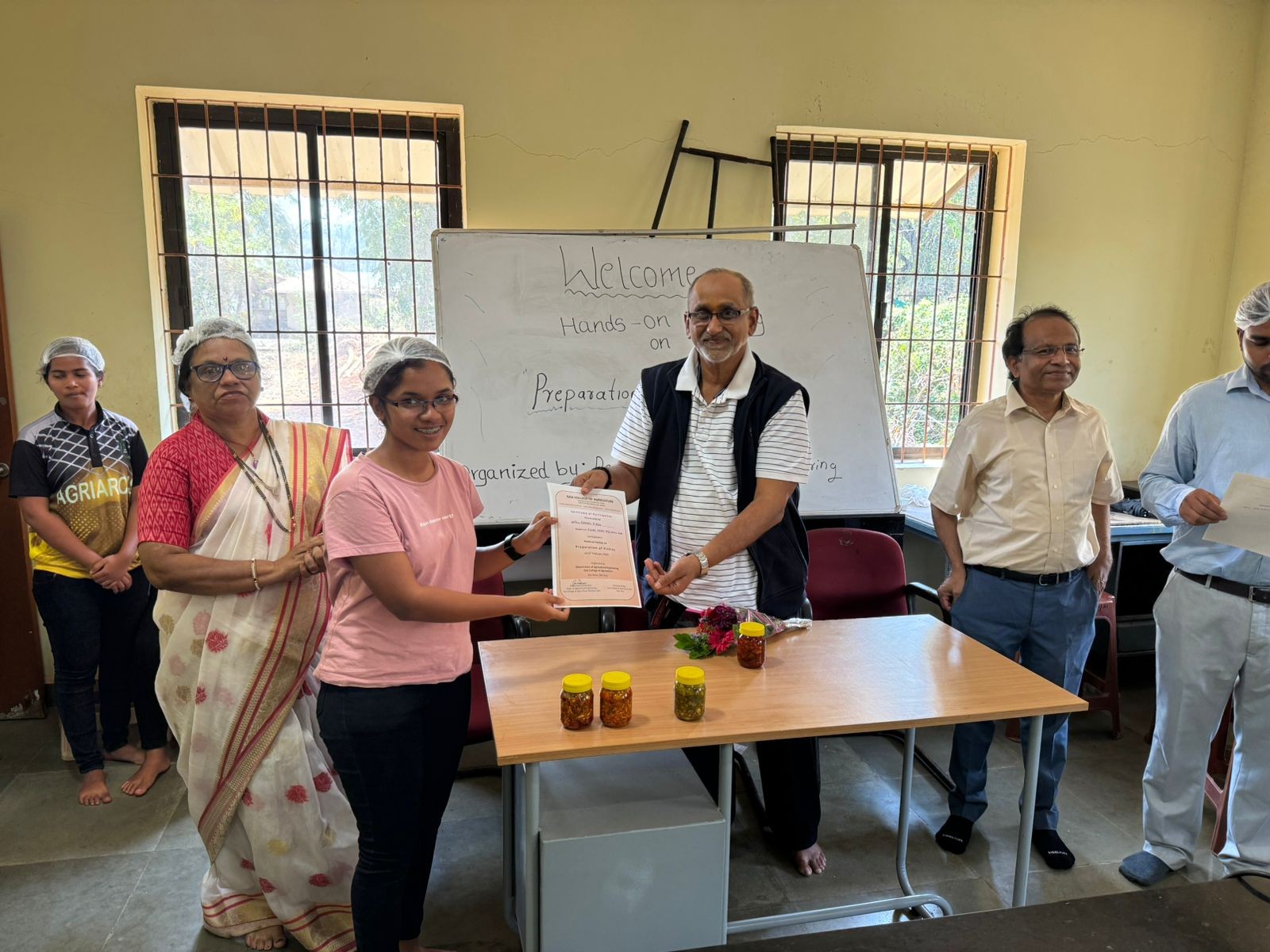 Certificate distribution to participants